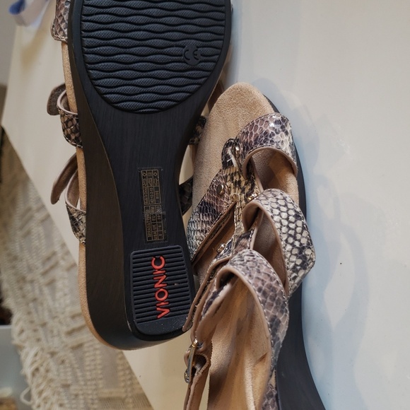 NEW VIONIC Sz8 Tan Brown LEATHER Snake RECOVERY SANDALS Orthopedic ARC GOOD FEET - Picture 5 of 8